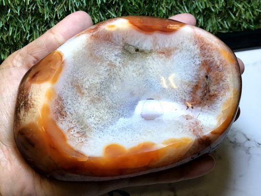 Carnelian handcrafted dish - Image 2